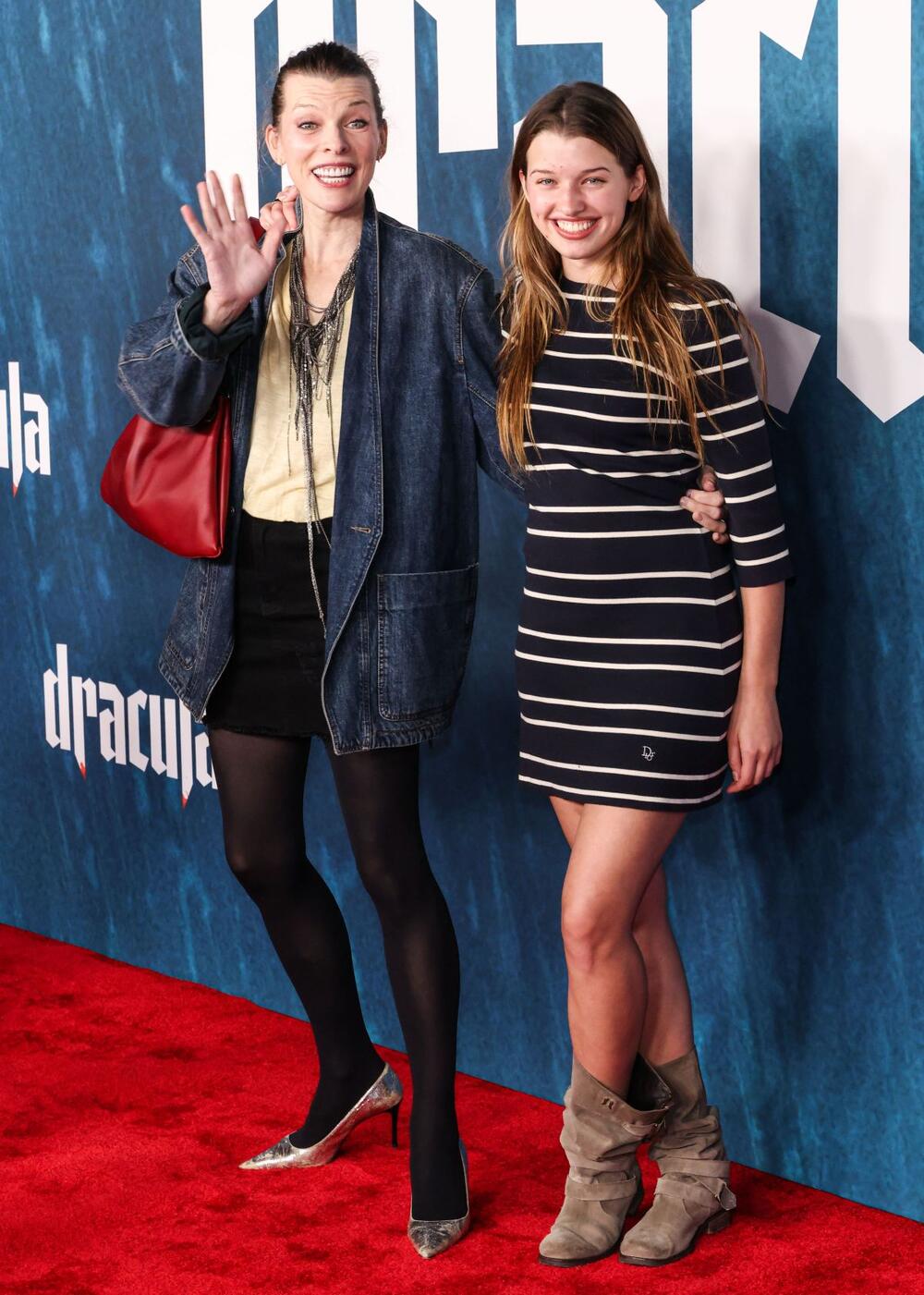 MILA JOVOVIĆ POZIRALA S ĆERKOM I SVI SU ODUŠEVLJENI 