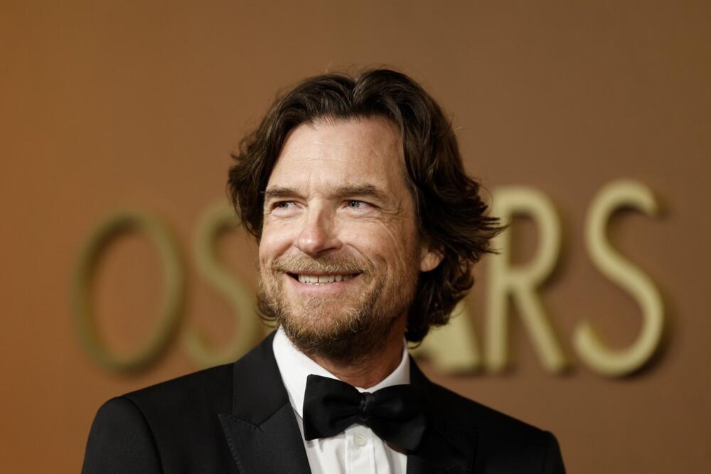 Džejson Bejtmen vodi podkast SmartLess s Vilom Arnetom i Šonom Hejzom