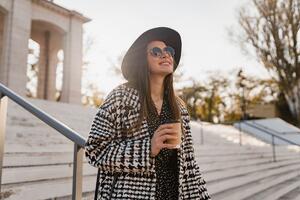 Dnevni horoskop za 6 . februar: Oko Rakova se "muvaju" mnogi i prija im, Device budite partneru pri ruci, trebate mu