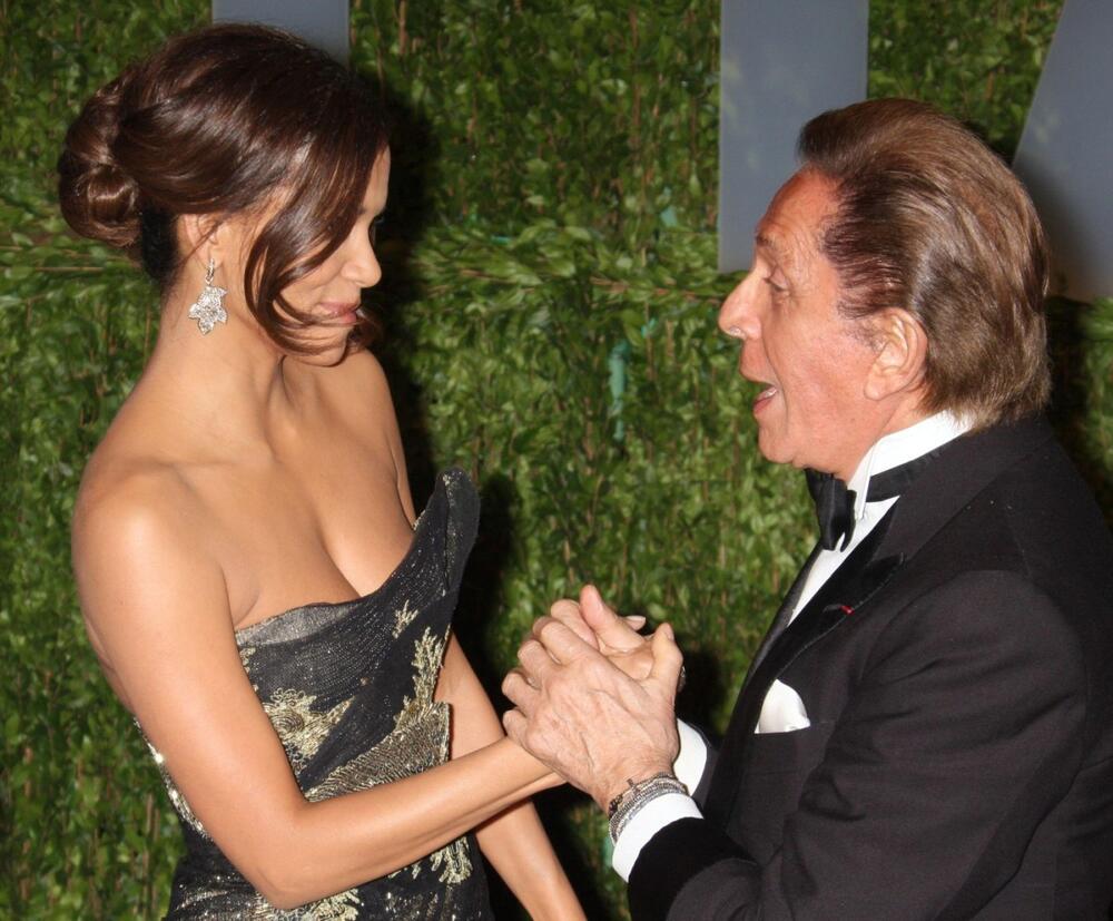 Glumica Hale Beri i dizajner Valentino na Vanity Fair žurci 2009. goidne