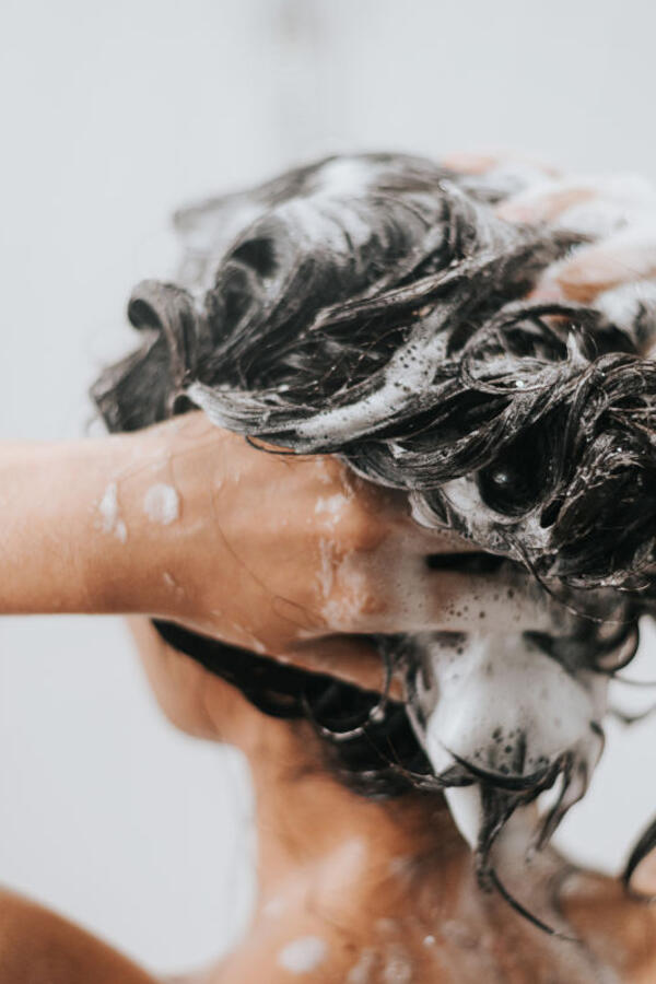 Kako pravilno prati kosu? 5 saveta frizera uz pomoć kojih ćete izgledati kao da ste upravo izašli iz salona