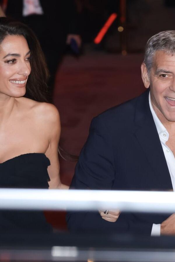 Htela je da "zapali" crveni tepih i uspela je! Amal Kluni u izdanju zbog kojeg Džordž cele noći ne skida osmeh s lica