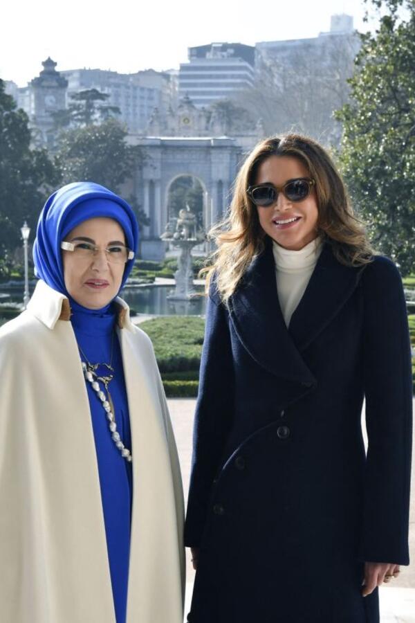 Modna magija zasenila diplomatiju: Ranija od Jordana i Emine Erdogan odmerile stajlinge i desilo se (ne)očekivano