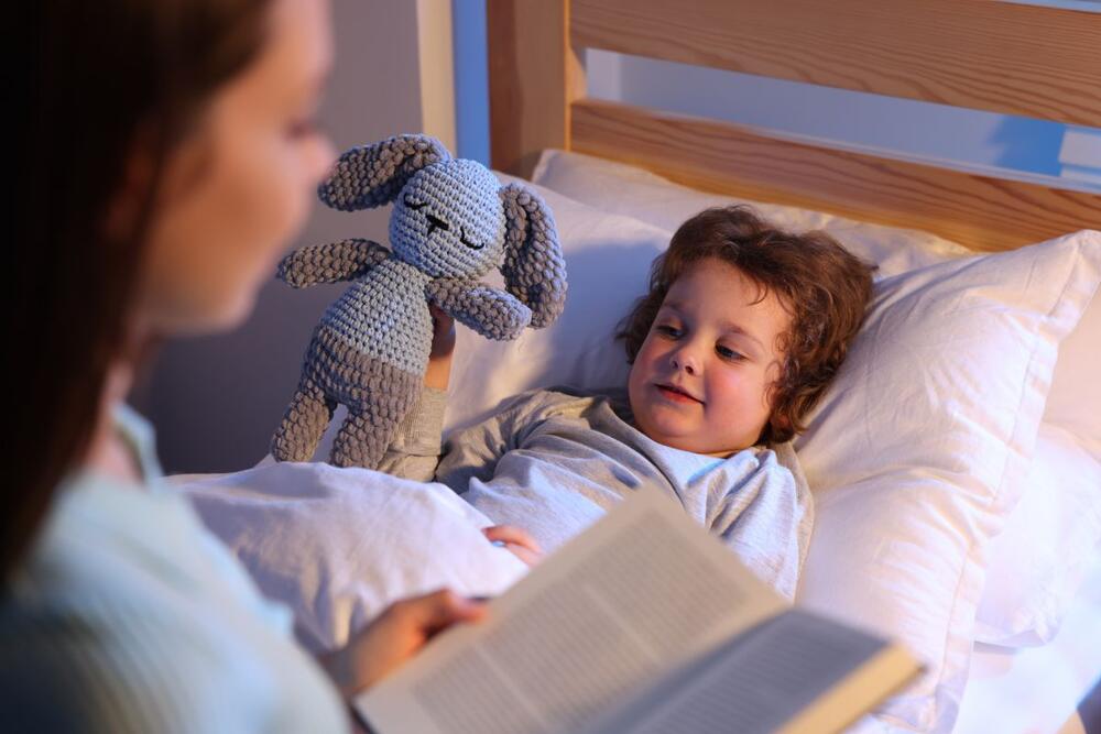 Šta roditelji kojima deca idu s manje otpora na spavanje rade drugačije?