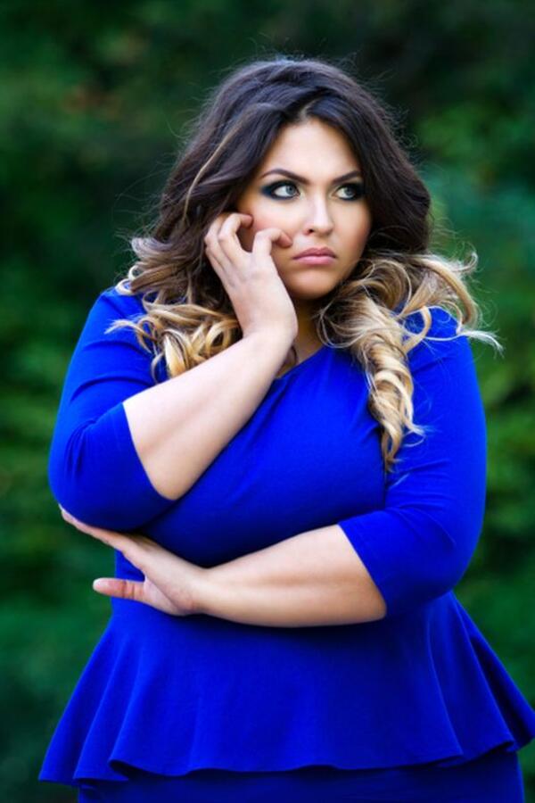 Saveti dizajnera za žene s bujnim grudima: Postoji jednostavan način da ih ukrotite i vizuelno smanjite