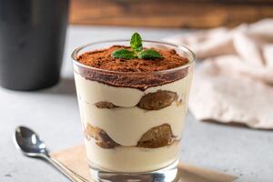 Kremast, ukusan i gotov za 60 sekundi! Tiramisu po receptu Gordona Remzija koji svako može da napravi