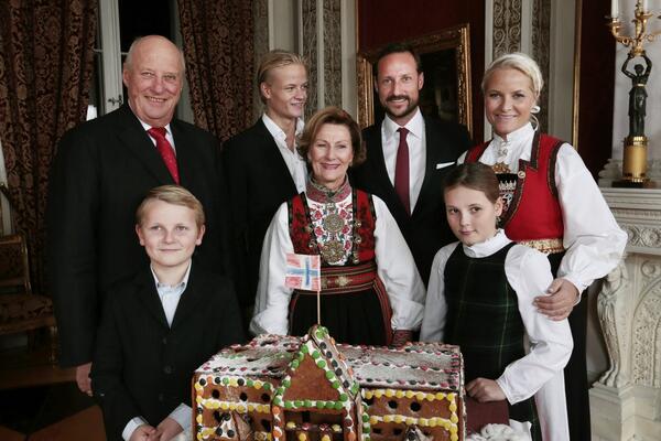 Misteriozni "obični smrtnik" pomogao kraljici da dobije naslednika? Norveškoj Kruni preti veći skandal od svih do sad