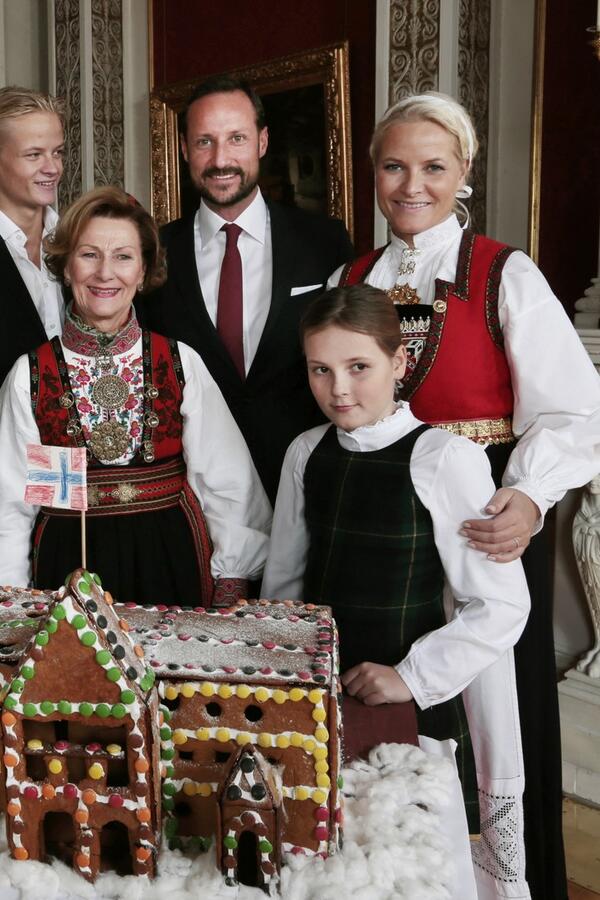 Misteriozni "obični smrtnik" pomogao kraljici da dobije naslednika? Norveškoj Kruni preti veći skandal od svih do sad