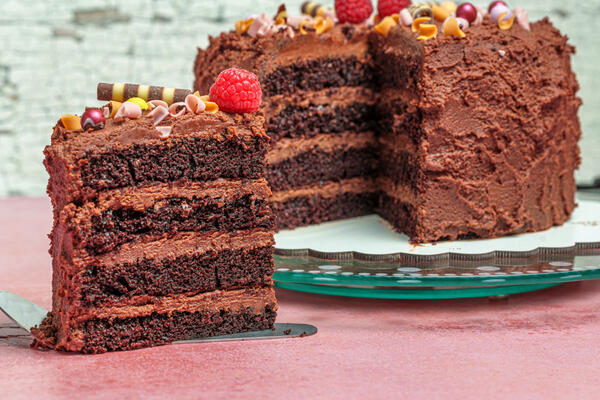 Kad kažete čokoladna fantazija, pomislite na nju: Recept za sočnu i kremastu MATILDA TORTU koju ćete obožavati