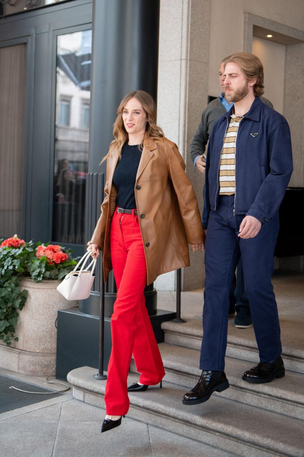 Maja Houk i Kristijan Li Hatson su godinama bili prijatelji pre nego što su se zaljubili i započeli vezu 2023. godine, a sad su se venčali na Dan zaljubljenih