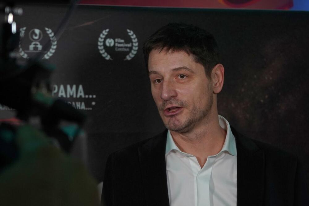 IGOR IMA SESTRE BLIZNAKINJE KOJE SE NE POJAVALJUJU U JAVNOSTI 