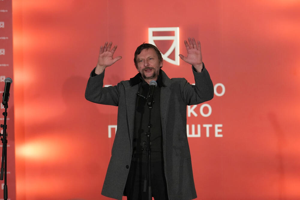 JOVO NIJE KRIO EMOCIJU, A PODELIO JE SVOJU STREPNJU S PUBLIKOM I KOLEGAMA 