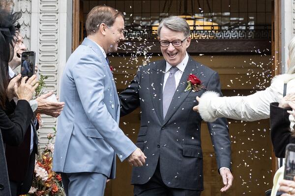 Uhapšeni lord je jedna od najvećih misterija Britanije: Kad su mu uznemirili dečka, novinari su dobili jasnu poruku