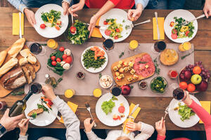 Nutricionistkinja otkriva dve namirnice koje treba da izbegavate: Povećavaju rizik od raka i uništavaju vam zdravlje