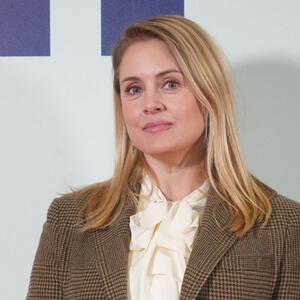 Ako Tamara Krcunović nešto zna, to je kako da nas oduševi! Njen stajling za premijeru je lekcija o otmenosti