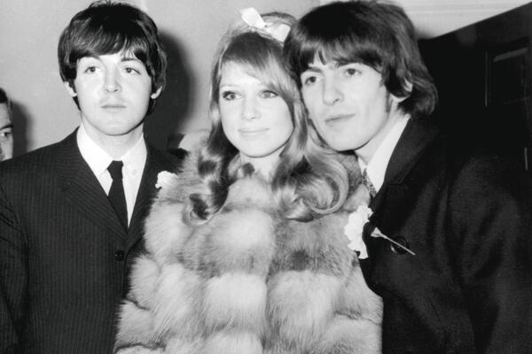 Obojica su joj pisali pesme, ludo voleli i besomučno varali: Burna priča neobičnog ljubavnog trougla u svetu poznatih