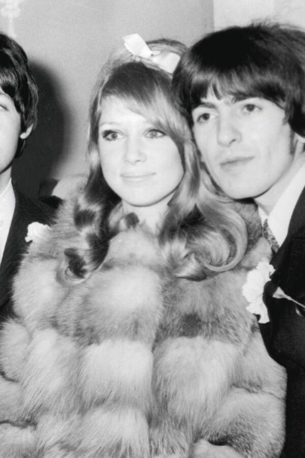 Obojica su joj pisali pesme, ludo voleli i besomučno varali: Burna priča neobičnog ljubavnog trougla u svetu poznatih