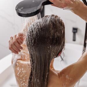 Kad oprati kosu posle farbanja? Ako to uradite prerano, biće neravnomerna, bleda i beživotna &ndash; a pare i trud bačeni