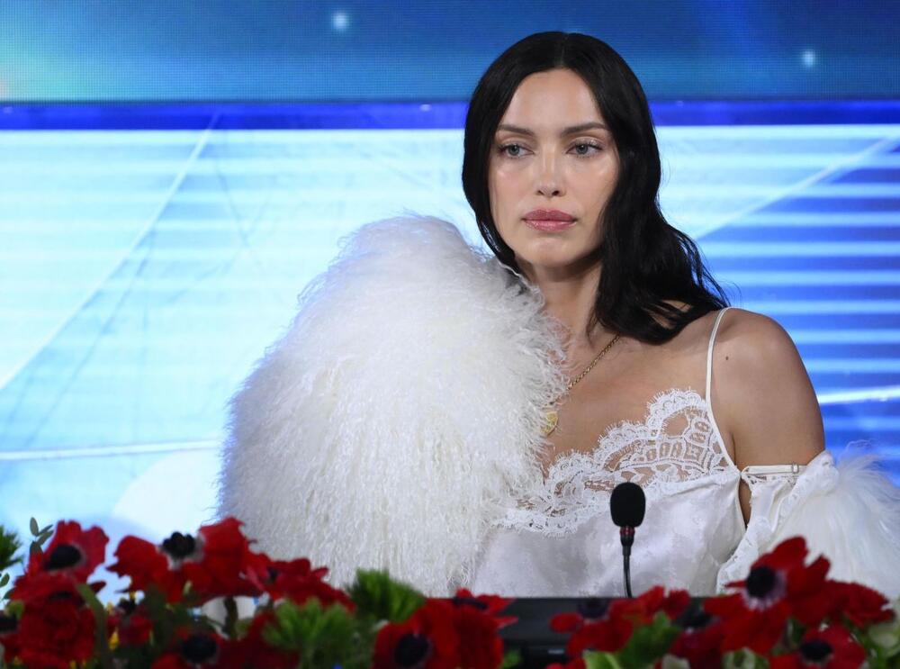 Irina Šajk na pres-konferenciji pred Sanremo