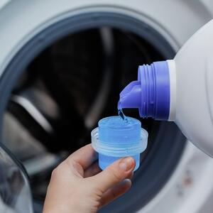 Popularni trik za pranje uništava i veš i mašinu: Stari savet naših baka koji je prevaziđen kod današnjih modela