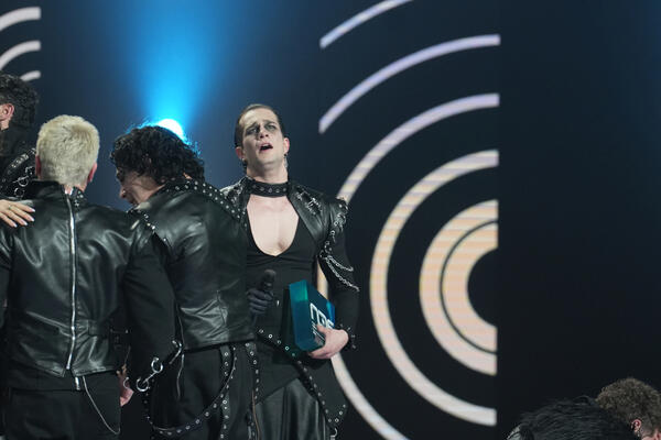 Svirao je u podrumu, ali nije prestao da veruje: Životna priča Luke, Nišlije koji će s bendom nastupati na Evroviziji