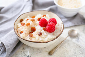 Posni, s malinama, starinski, sa pistaćima: 5 najlepših recepata za SUTLIJAŠ koji može da parira najskupljim kolačima