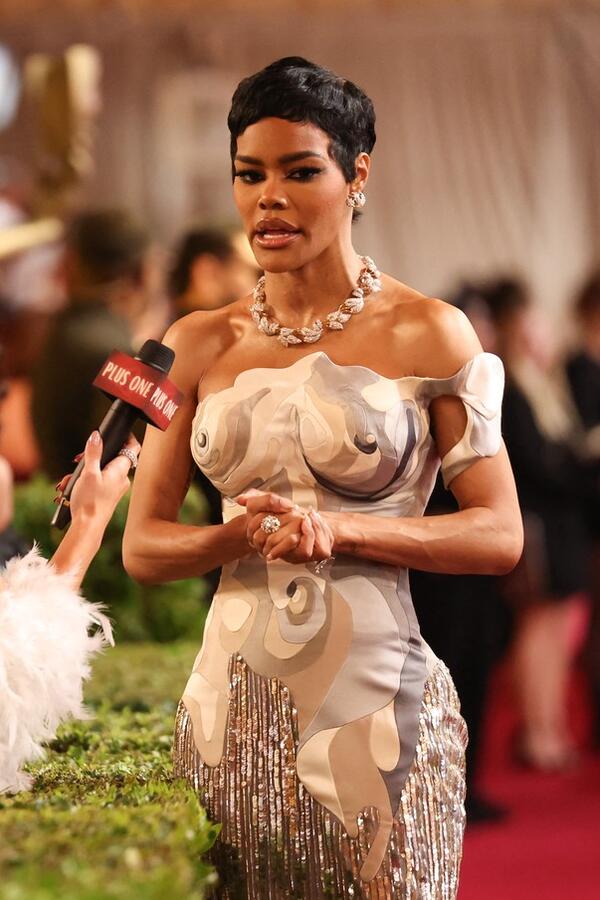 Šta li nam tek spremaju za dodelu Oskara?! Slavne lepotice pokorile crveni tepih kreacijama koje morate da vidite