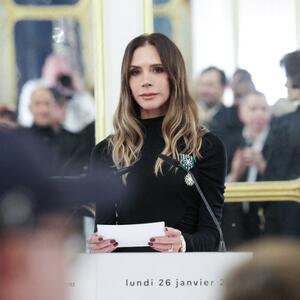 70.000 funti za šik izdanje koje je hipnotisalo Parižane: Stajling Viktorije Bekam idealan je za svaki dan