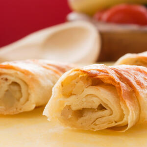 Najsočnija brza pita za Uskršnji post na vodi: Savršeno je začinjena, puna slasnog fila, a pravi se bez kapi ulja