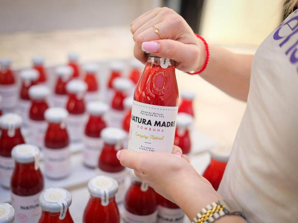 <p>U susret najlepšem godišnjem dobu, u subotu, 28. februara 2026, od 16 do 20 časova u Big Fashion šoping centru održana je SENSA Oaza zdravlja, na kojoj su svi prisutni mogli da zakorače u svet zdravlja, opuštanja, inspiracije i radosti.</p>