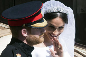 Želela je drugu, ali joj kraljica Elizabeta nije dala? Sve o Meganinoj tijari sa venčanja od 2,6 miliona $