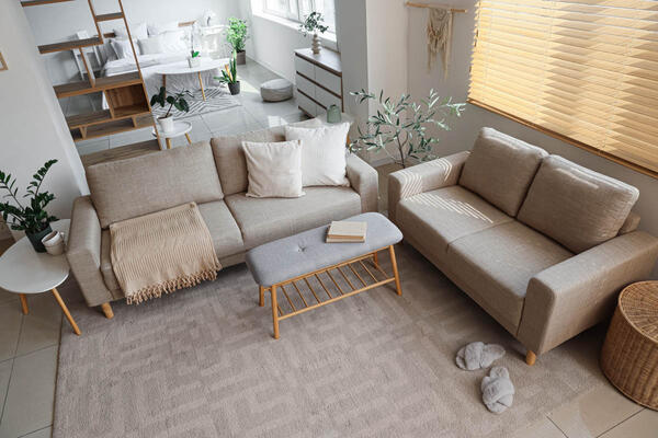 7 grešaka u raspoređivanju nameštaja zbog kojih vaša dnevna soba izgleda neuredno i natrpano + kako ih ispraviti