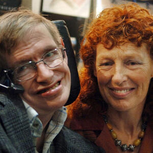 Buran ljubavni život Stivena Hokinga! Suprugu je ostavio zbog crvenokose medicinske sestre "koja je znala da flertuje"