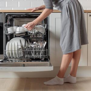 Koje kuhinjske predmete nikad ne bi trebalo da perete u mašini za sudove? Ovih 8 stvari je bolje da perete ručno