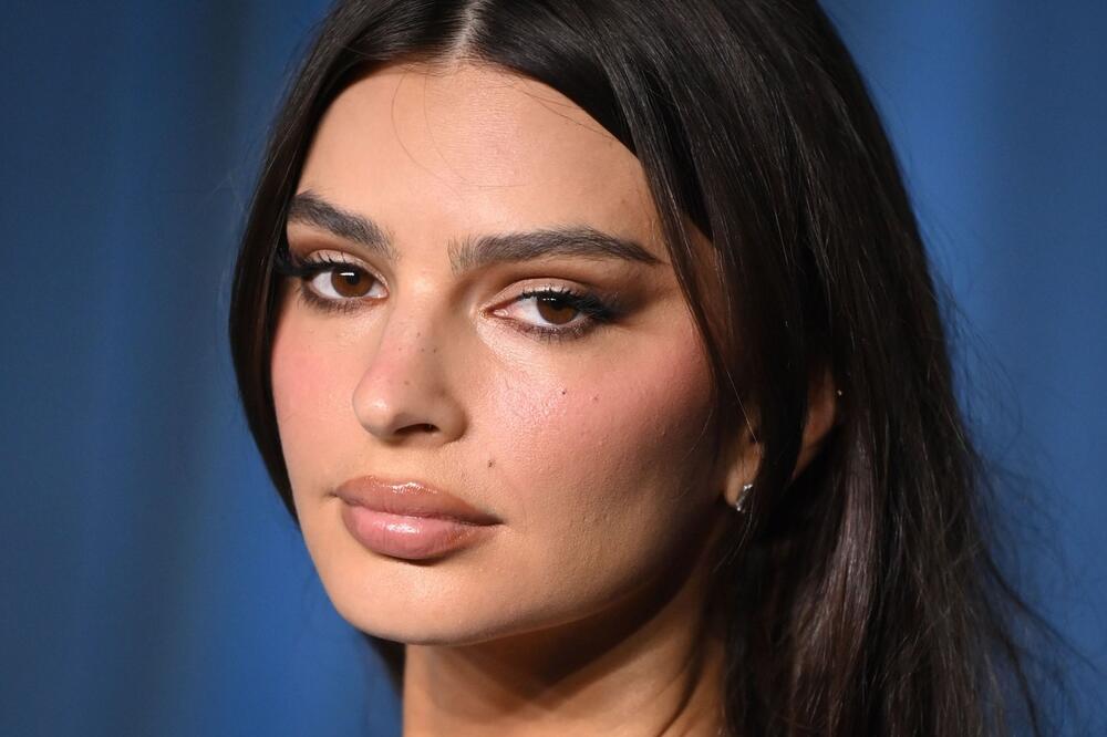 Emili Ratajkovski ume da privuče pažnju stilom