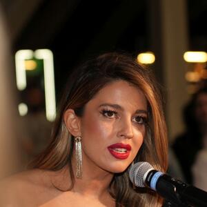 Svedeno, damski & moćno! Nina Nešković u elegantnom izdanju opčinila Beograđane na premijeri filma "Sportsko srce"