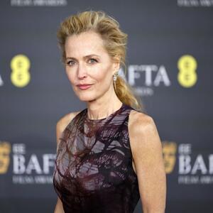 7 saveta za negu kože Džilijan Anderson zbog kojih ima besprekoran ten: Lice joj blista u 59. godini više nego ikad