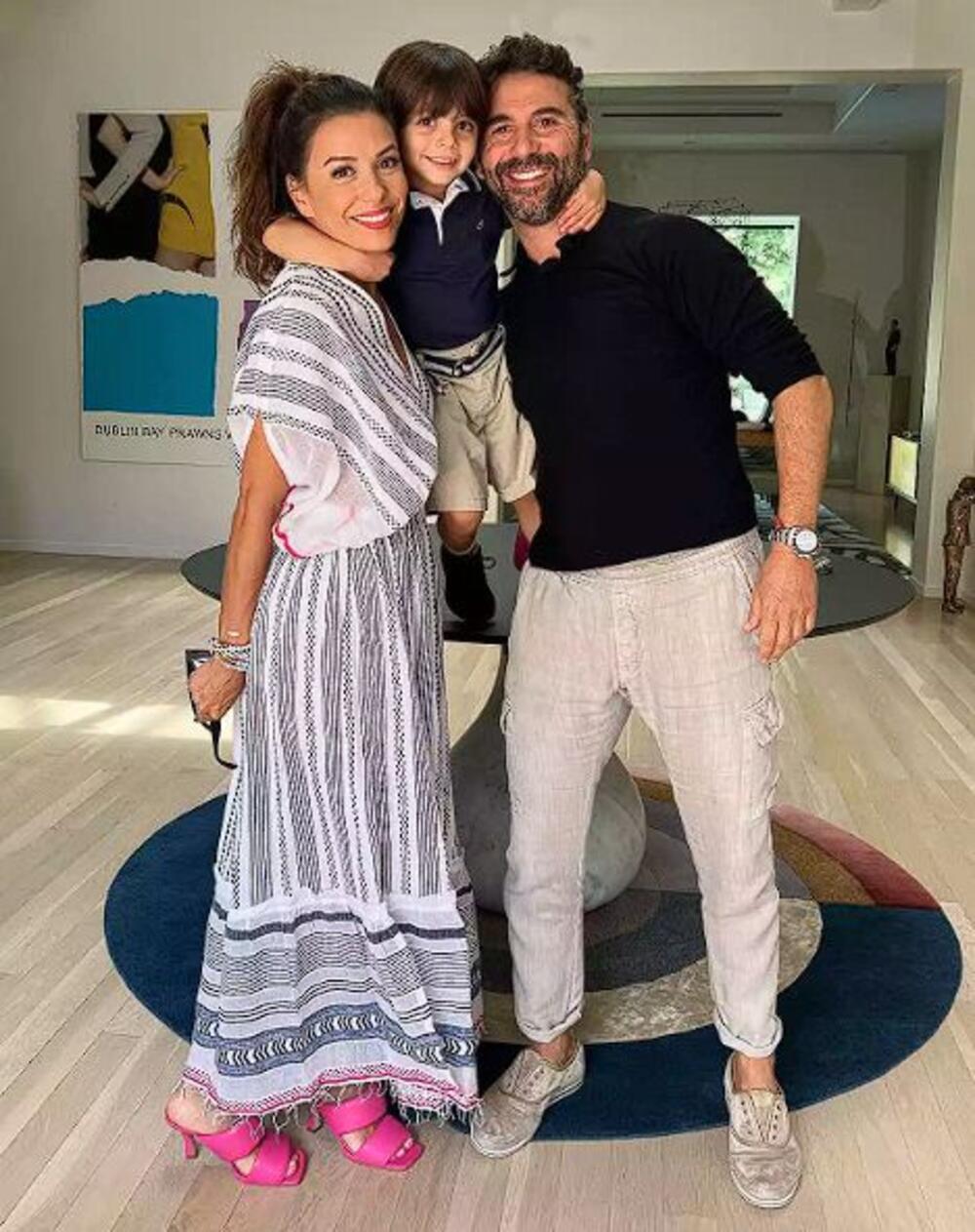 Eva Longorija sa sinom Santijagom i suprugom Hoseom