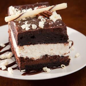 Kremast fil, božanstven ukus & laka priprema: Crno-bela slatka pita s grizom koja uspeva svaki put