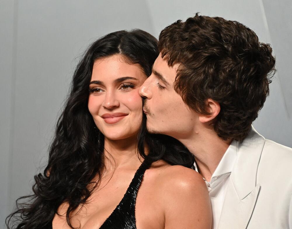 Kajli Džener i Timoti Šalame na žurki magazina Vanity Fair posle 98. dodele Oskara