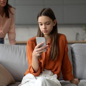 Ovo je najvažnije što je danas potrebno detetu: Savet za roditelje tinejdžera koji čuveni psiholog ističe kao broj 1