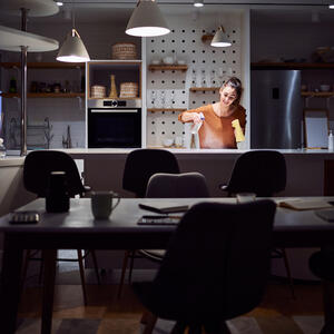 Uradite ovih 6 stvari uveče i kuća će vam izgledati 10 puta čistije ujutru: Trikovi stručnjaka za lepši izgled doma