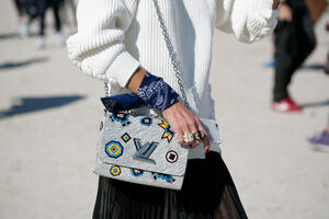 Ako su vam baletanke i mokasine dosadile... Ove ravne cipele su glavni prolećni trend, udobne su i lako se kombinuju