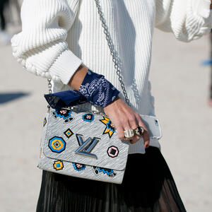 Ako su vam baletanke i mokasine dosadile... Ove ravne cipele su glavni prolećni trend, udobne su i lako se kombinuju