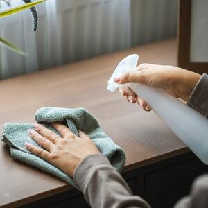 Tako je čišćenje efikasnije, a čuvaju se nameštaj, uređaji i stolarija! Korak koji mnogi preskaču oduzima 1-2 minuta