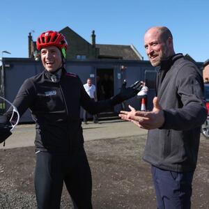 "Kraljevska zadnjica je radila punom parom": Budući kralj obukao uske pantalone i pokazao gluteus, žene su odušeljene