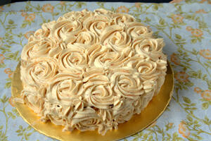 Kraljica među tortama, tajna koja se prenosi generacijama: Recept za najlepšu PUSLICU čije se kore tope pod nepcima