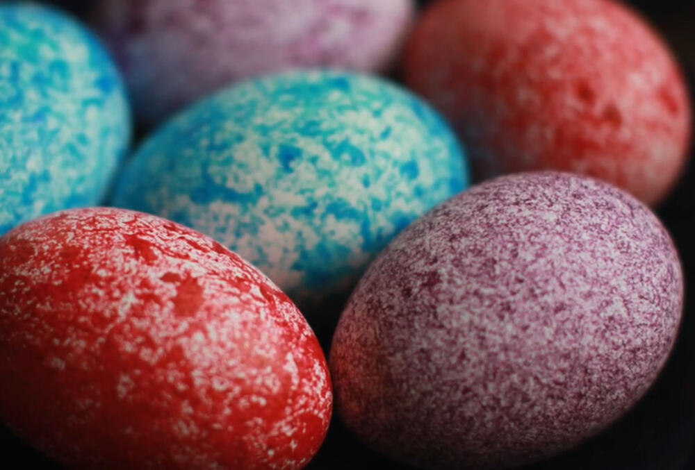 Farbamke jaja pirinčem