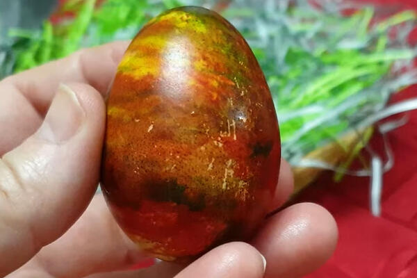 Kako se farbaju jaja na pari? Jednostavna tehnika uz koju ćete dobiti efektne šare bez mnogo muke