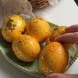 Kako napraviti najlepša ZLATNA JAJA? Prirodan način farbanja koji je zdrav i trik zbog kojeg će vam svi zavideti